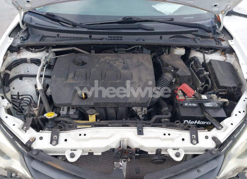 Photo 10 of 2014 Toyota Corolla LE (VIN 5YFBURHE7EP106234)