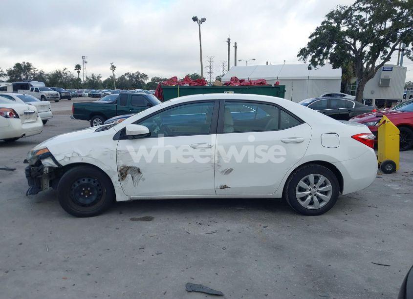 Photo 14 of 2014 Toyota Corolla LE (VIN 5YFBURHE7EP106234)