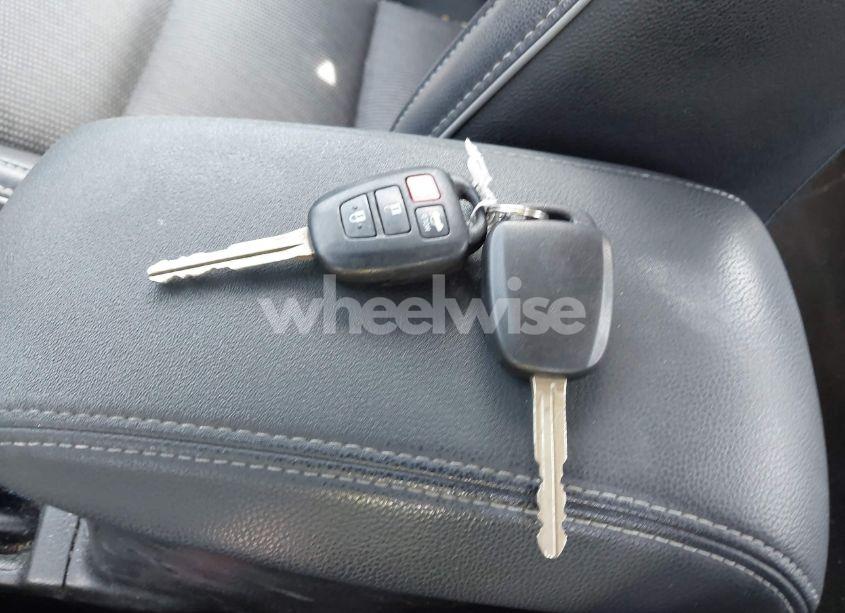 Photo 11 of 2014 Toyota Corolla S (VIN 5YFBURHE7EP107156)