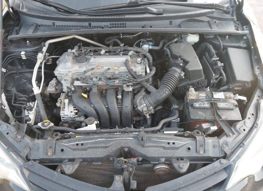 Photo 10 of 2014 Toyota Corolla LE (VIN 5YFBURHE7EP141971)