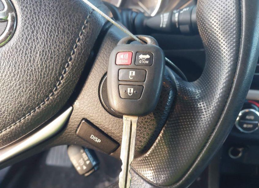 Photo 11 of 2014 Toyota Corolla LE (VIN 5YFBURHE7EP141971)