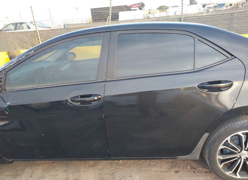 Photo 14 of 2014 Toyota Corolla LE (VIN 5YFBURHE7EP141971)