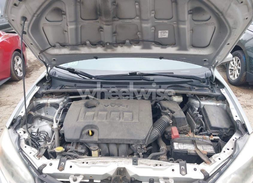 Photo 10 of 2014 Toyota Corolla LE (VIN 5YFBURHE7EP160925)