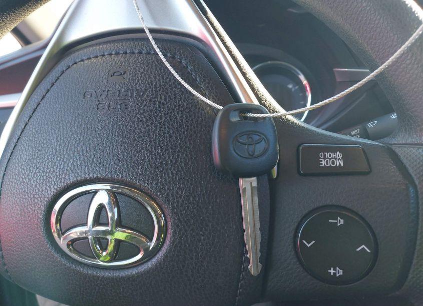 Photo 11 of 2015 Toyota Corolla L (VIN 5YFBURHE7FP189505)