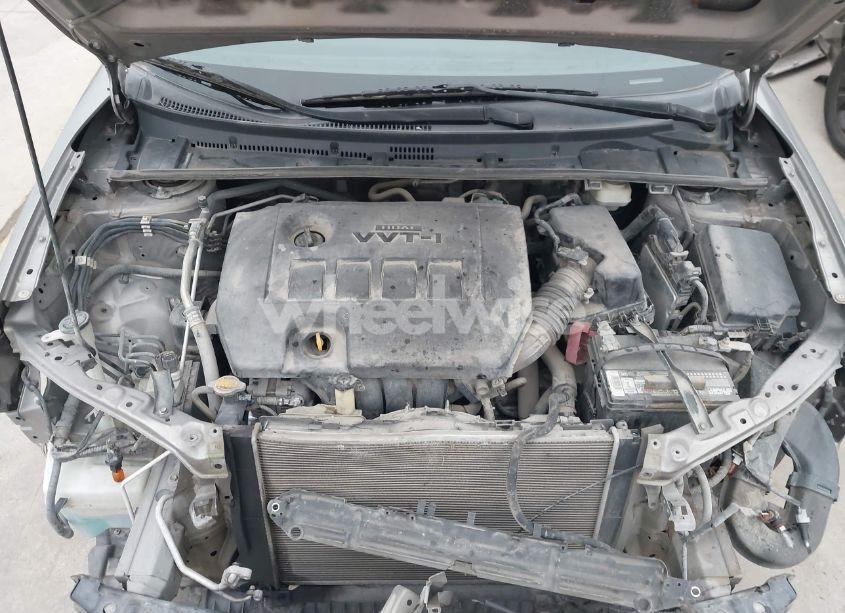 Photo 10 of 2015 Toyota Corolla LE (VIN 5YFBURHE7FP197863)