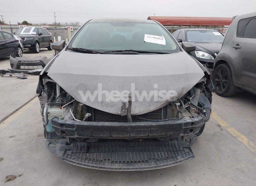 Photo 13 of 2015 Toyota Corolla LE (VIN 5YFBURHE7FP197863)