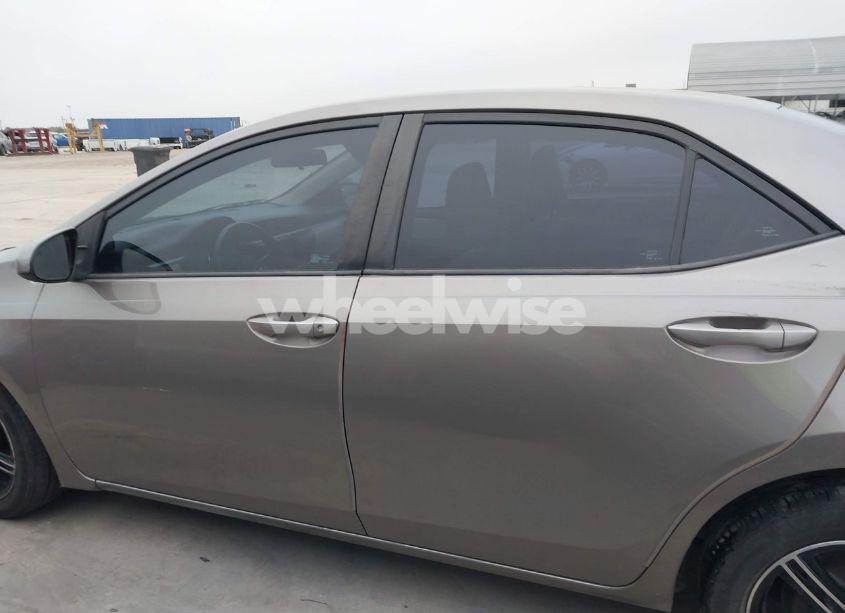 Photo 15 of 2015 Toyota Corolla LE (VIN 5YFBURHE7FP197863)