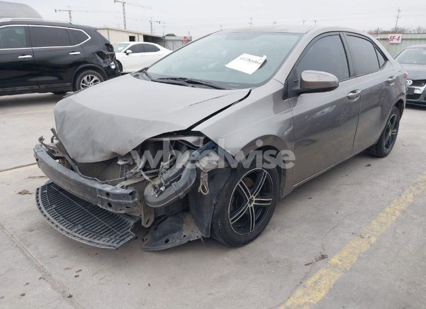 Photo 2 of 2015 Toyota Corolla LE (VIN 5YFBURHE7FP197863)