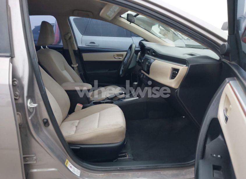 Photo 5 of 2015 Toyota Corolla LE (VIN 5YFBURHE7FP197863)