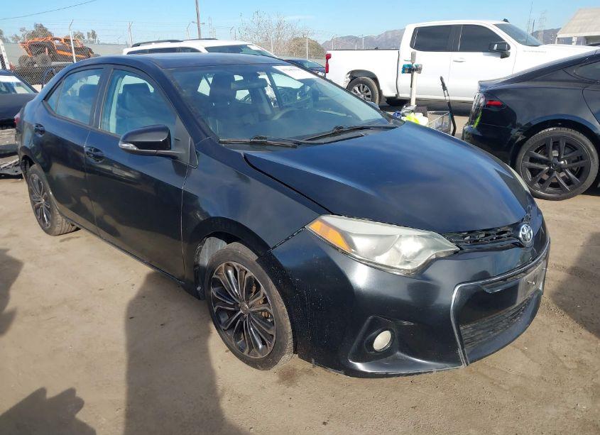 2015 Toyota Corolla S PLUS (VIN 5YFBURHE7FP211065) main photo
