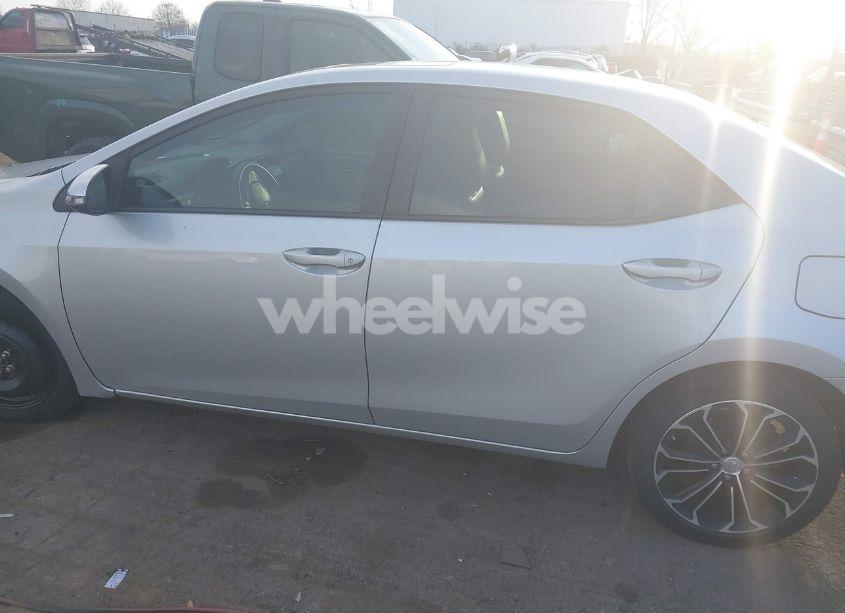 Photo 14 of 2015 Toyota Corolla L/LE/LE PLS/PRM/S/S PLS (VIN 5YFBURHE7FP214953)