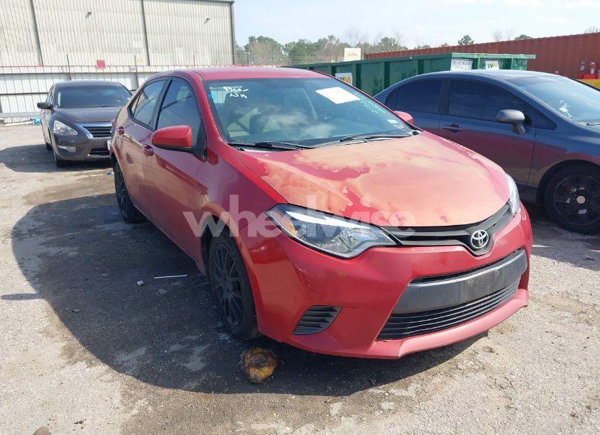 2015 Toyota Corolla LE (VIN 5YFBURHE7FP247290) main photo