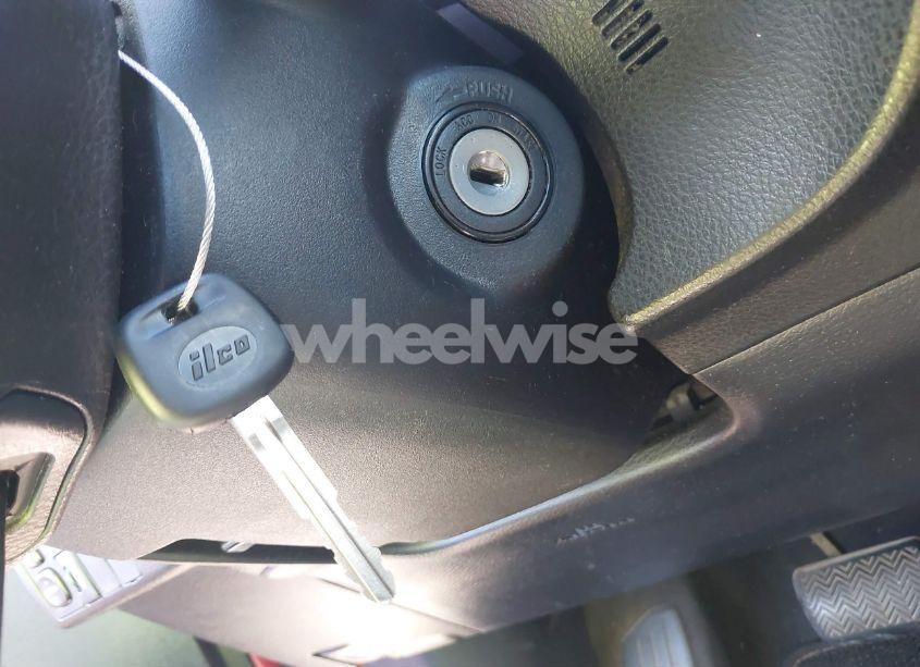 Photo 11 of 2015 Toyota Corolla LE (VIN 5YFBURHE7FP247290)