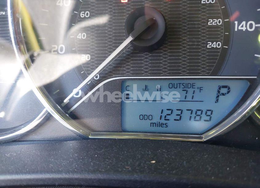 Photo 15 of 2015 Toyota Corolla LE (VIN 5YFBURHE7FP247290)