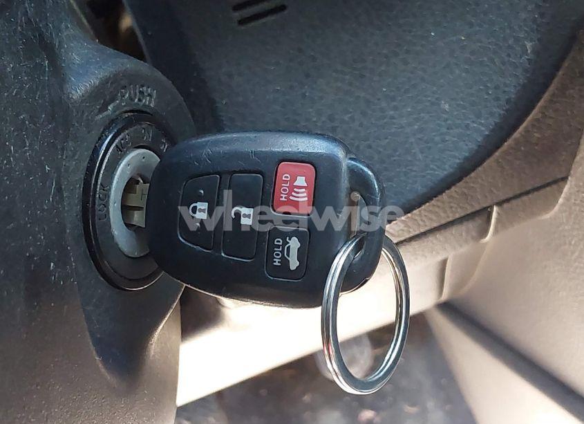 Photo 11 of 2015 Toyota Corolla LE (VIN 5YFBURHE7FP254207)