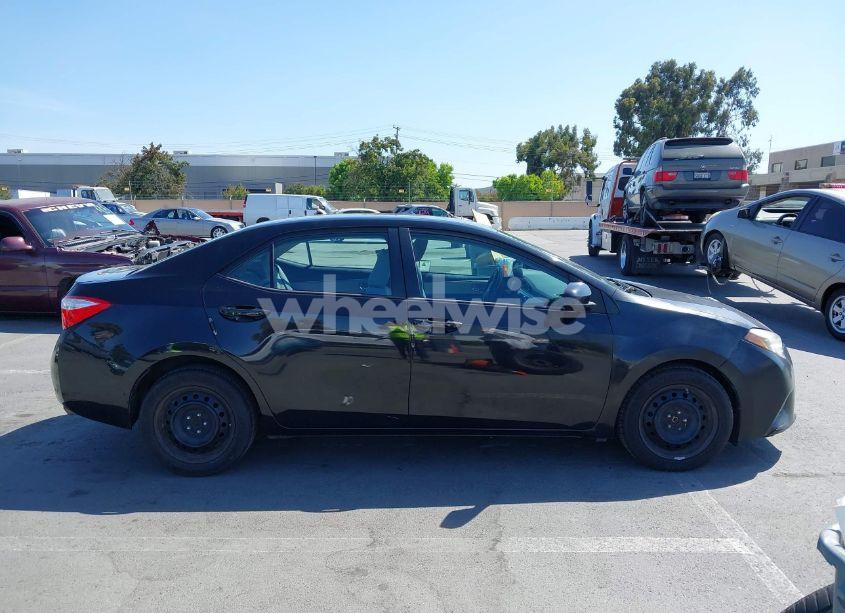 Photo 13 of 2015 Toyota Corolla LE (VIN 5YFBURHE7FP265434)
