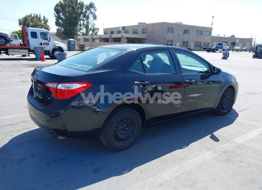 Photo 4 of 2015 Toyota Corolla LE (VIN 5YFBURHE7FP265434)