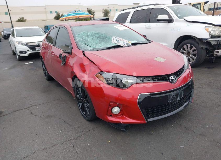 2015 Toyota Corolla S PLUS (VIN 5YFBURHE7FP281424) main photo
