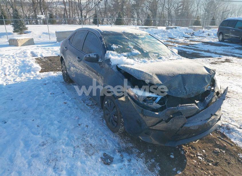 2015 Toyota Corolla LE (VIN 5YFBURHE7FP285893) main photo