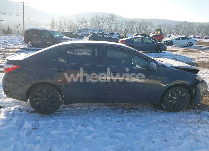 Photo 13 of 2015 Toyota Corolla LE (VIN 5YFBURHE7FP285893)