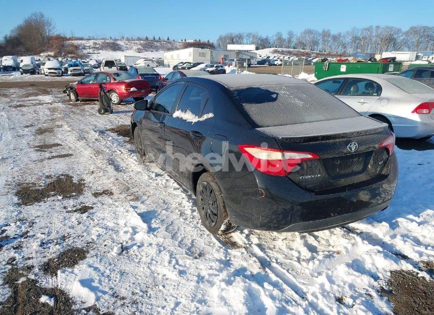 Photo 3 of 2015 Toyota Corolla LE (VIN 5YFBURHE7FP285893)