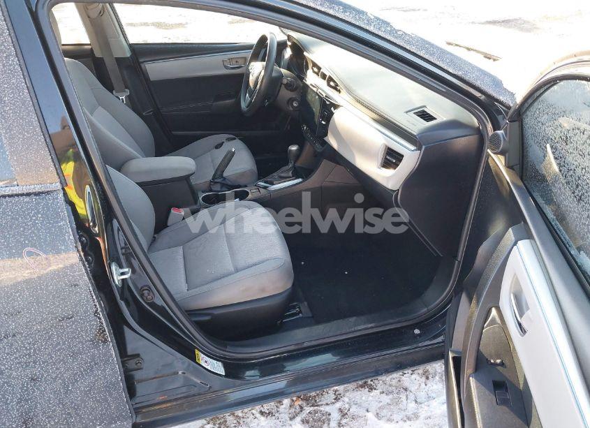 Photo 5 of 2015 Toyota Corolla LE (VIN 5YFBURHE7FP285893)