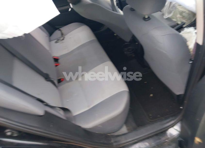 Photo 8 of 2015 Toyota Corolla L (VIN 5YFBURHE7FP294920)