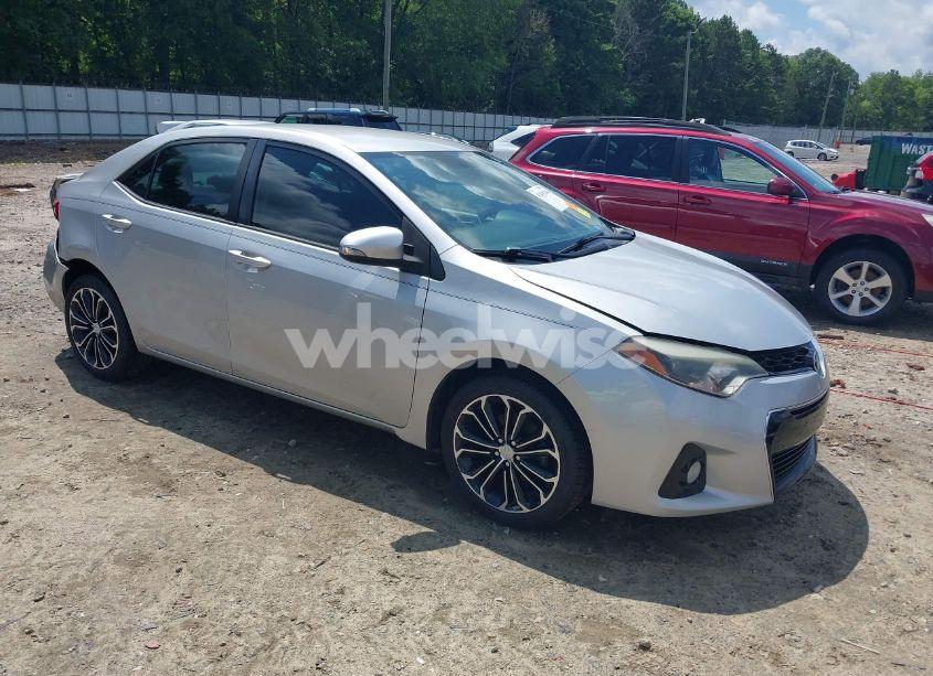 2015 Toyota Corolla S PLUS (VIN 5YFBURHE7FP299888) main photo