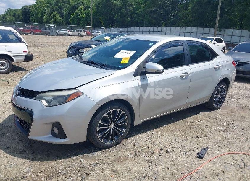 Photo 2 of 2015 Toyota Corolla S PLUS (VIN 5YFBURHE7FP299888)