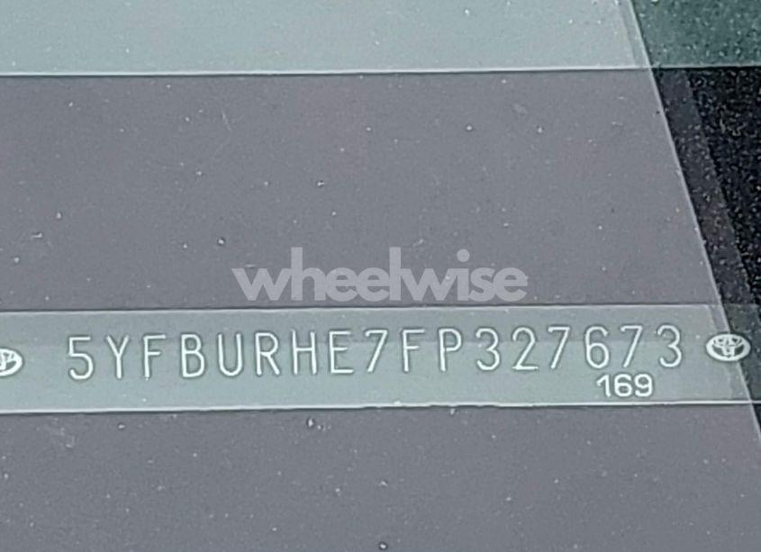 Photo 18 of 2015 Toyota Corolla LE (VIN 5YFBURHE7FP327673)