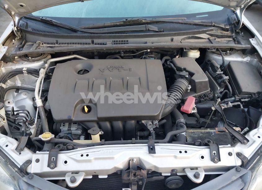 Photo 10 of 2015 Toyota Corolla LE (VIN 5YFBURHE7FP348930)