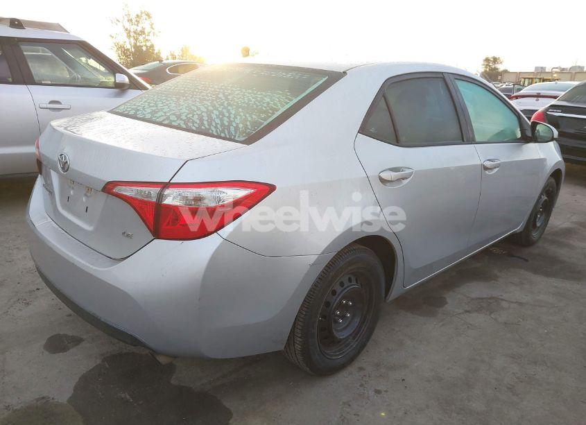 Photo 4 of 2015 Toyota Corolla LE (VIN 5YFBURHE7FP348930)