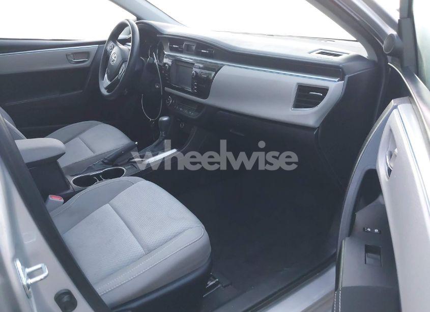 Photo 5 of 2015 Toyota Corolla LE (VIN 5YFBURHE7FP348930)