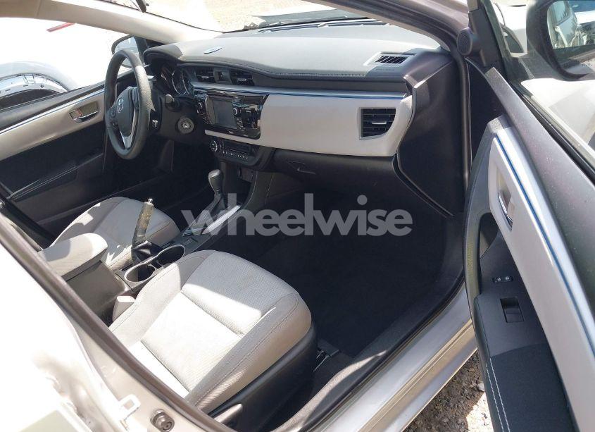 Photo 5 of 2015 Toyota Corolla LE (VIN 5YFBURHE7FP353898)