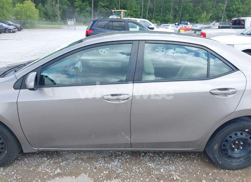 Photo 14 of 2016 Toyota Corolla LE (VIN 5YFBURHE7GP382089)