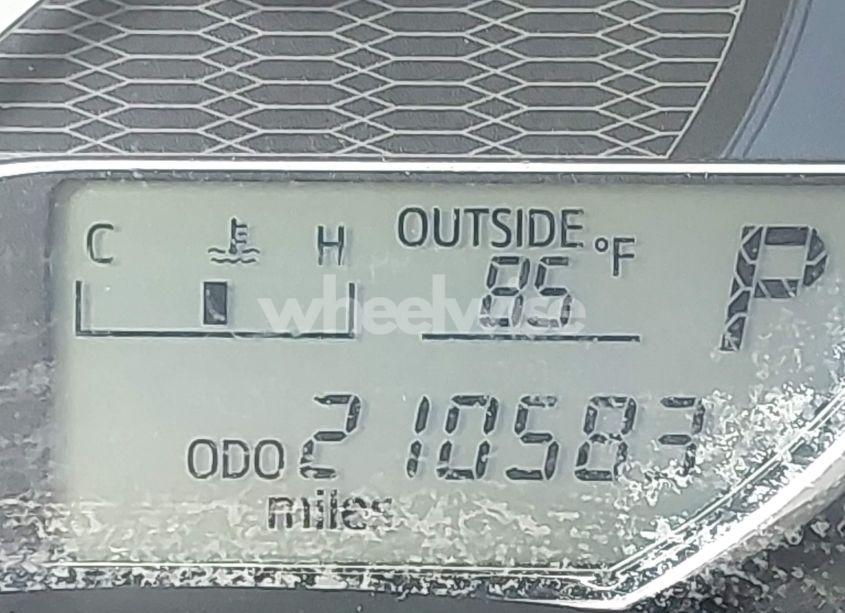 Photo 15 of 2016 Toyota Corolla LE (VIN 5YFBURHE7GP382089)