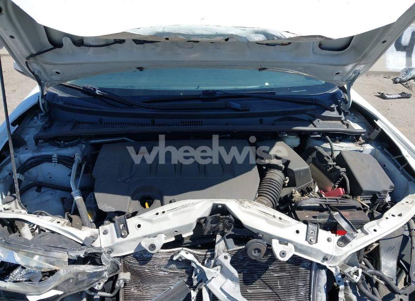 Photo 10 of 2016 Toyota Corolla LE (VIN 5YFBURHE7GP390550)