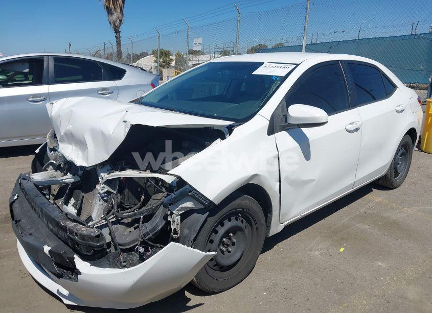 Photo 2 of 2016 Toyota Corolla LE (VIN 5YFBURHE7GP390550)