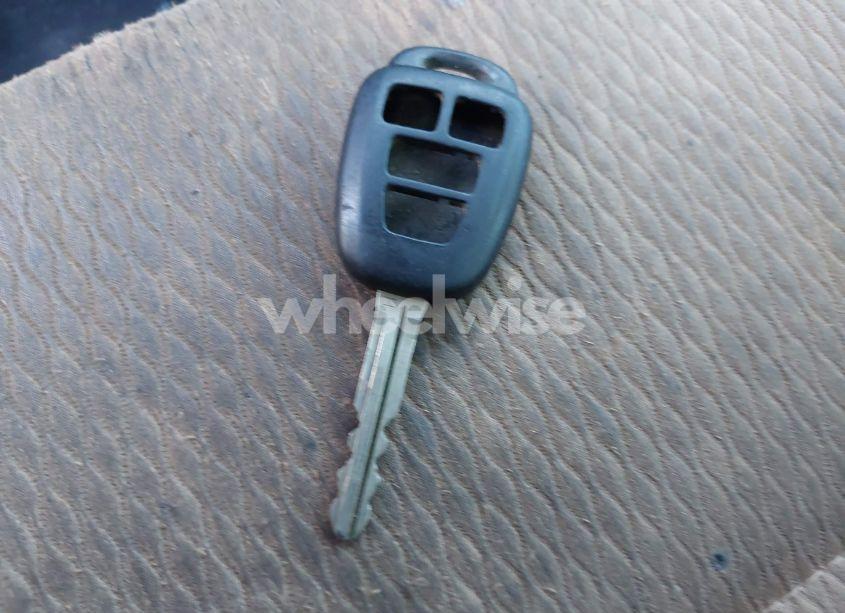 Photo 11 of 2016 Toyota Corolla LE (VIN 5YFBURHE7GP403247)