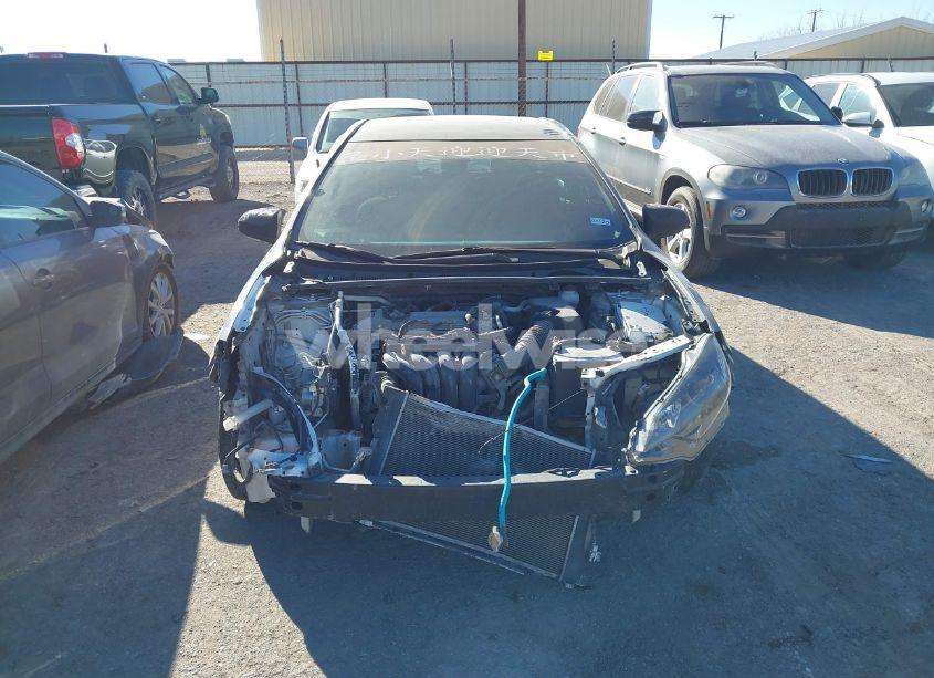 Photo 12 of 2016 Toyota Corolla LE (VIN 5YFBURHE7GP403247)