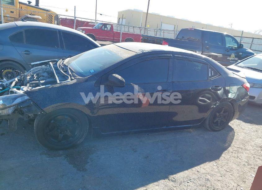 Photo 14 of 2016 Toyota Corolla LE (VIN 5YFBURHE7GP403247)