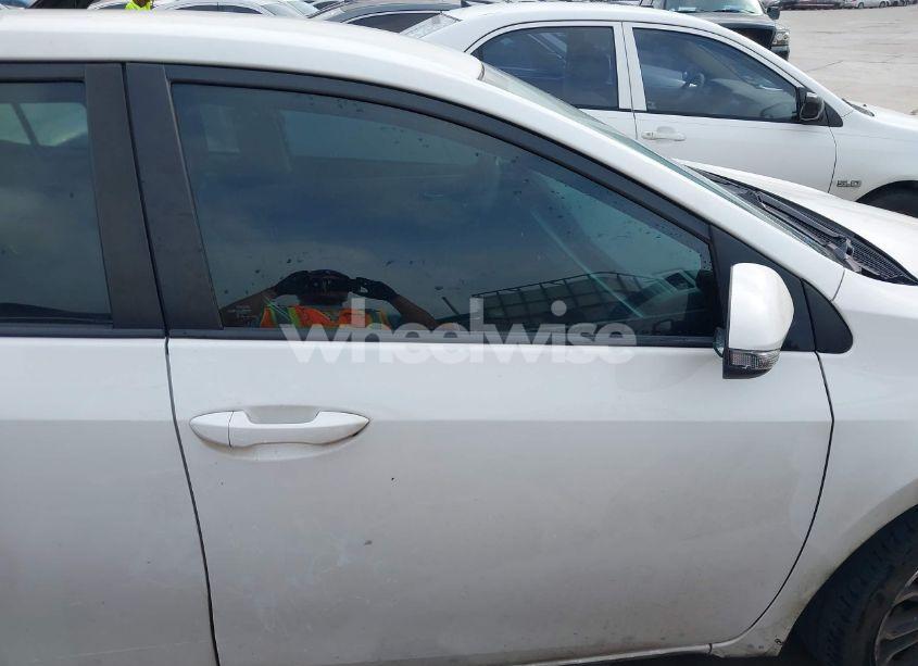 Photo 13 of 2016 Toyota Corolla S PLUS (VIN 5YFBURHE7GP440671)