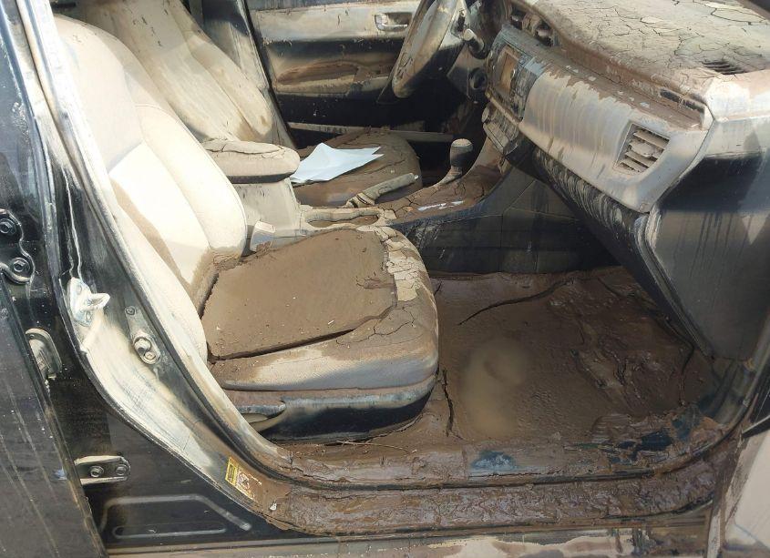 Photo 5 of 2016 Toyota Corolla LE (VIN 5YFBURHE7GP459513)