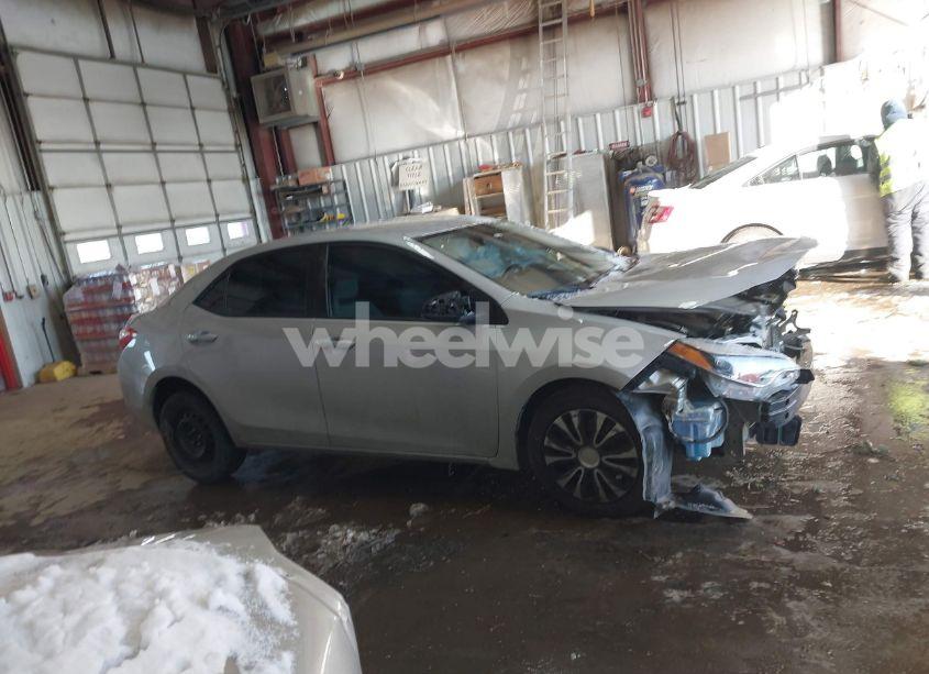 Photo 13 of 2016 Toyota Corolla LE (VIN 5YFBURHE7GP462492)