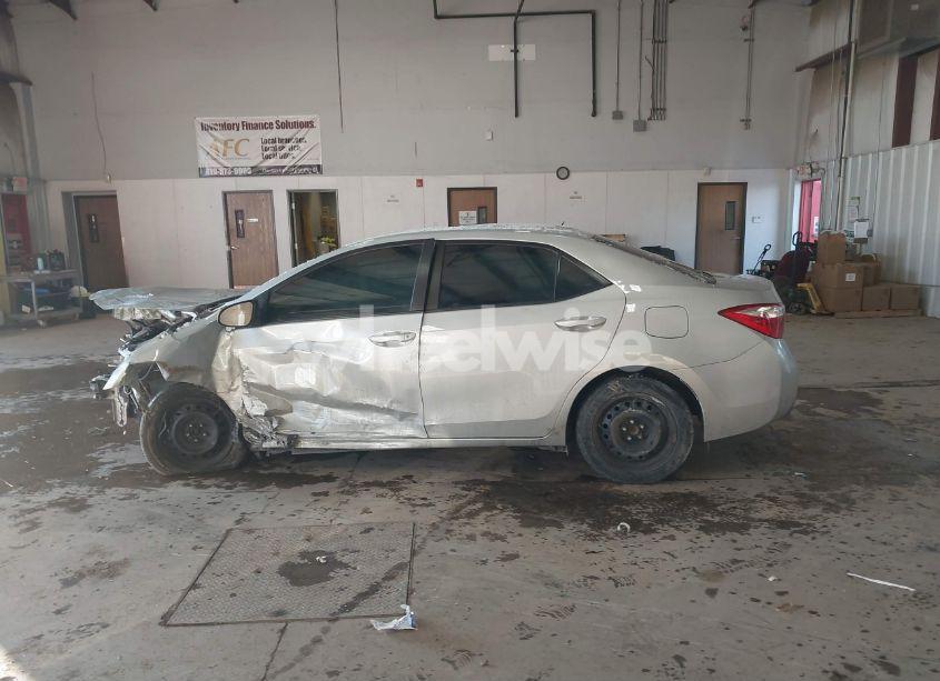 Photo 14 of 2016 Toyota Corolla LE (VIN 5YFBURHE7GP462492)