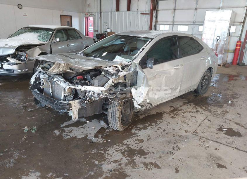 Photo 2 of 2016 Toyota Corolla LE (VIN 5YFBURHE7GP462492)