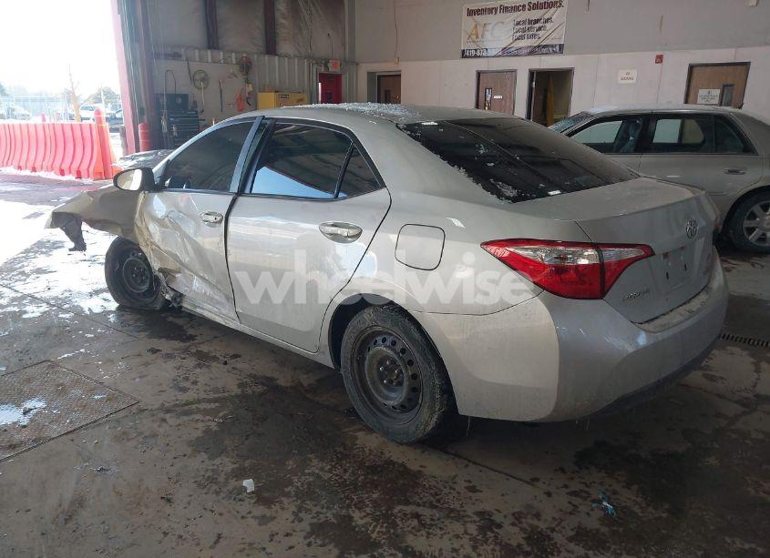 Photo 3 of 2016 Toyota Corolla LE (VIN 5YFBURHE7GP462492)