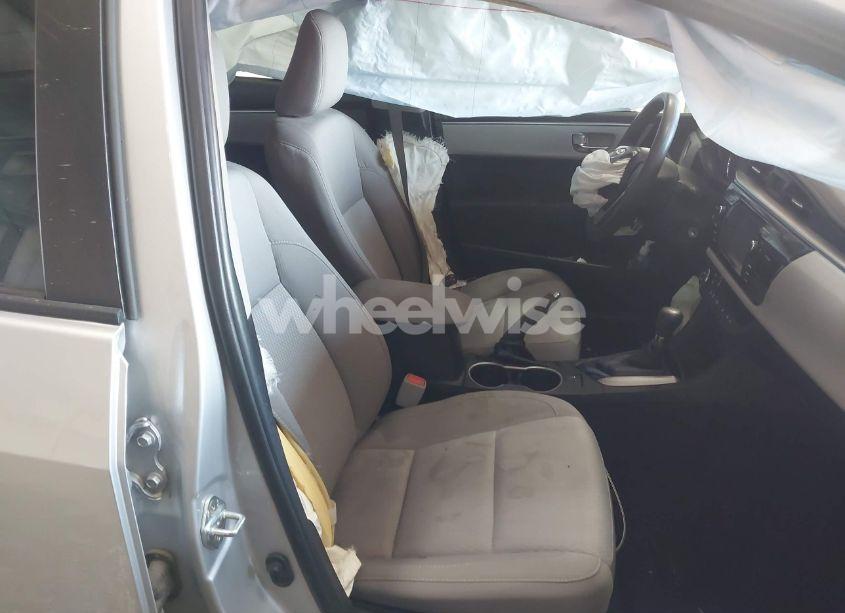 Photo 5 of 2016 Toyota Corolla LE (VIN 5YFBURHE7GP462492)