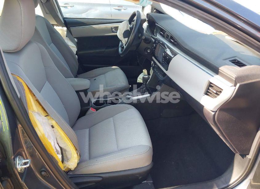 Photo 5 of 2016 Toyota Corolla LE (VIN 5YFBURHE7GP481995)