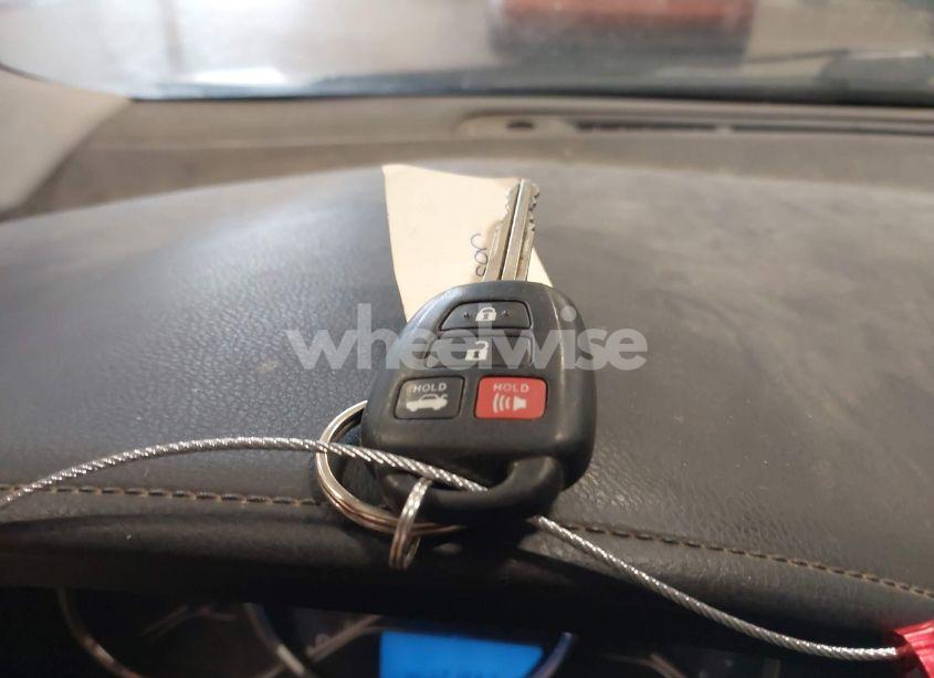 Photo 11 of 2016 Toyota Corolla LE (VIN 5YFBURHE7GP519211)